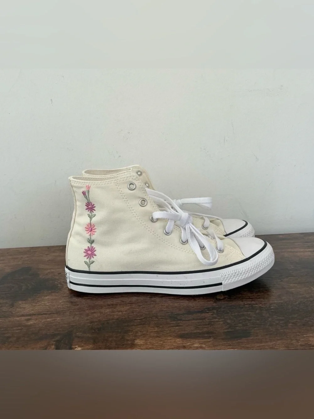 CONVERSE CHUCK TAYLOR ALL STAR A11774C IN WHITE PINK FLOWER